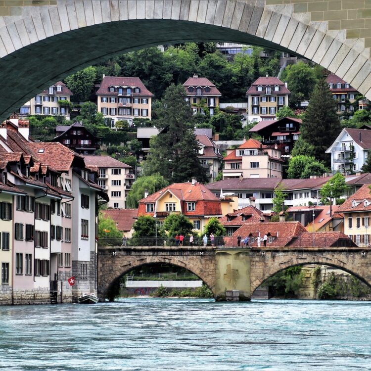 Bern und Berichterstattung über die Schweiz
